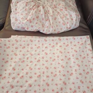 Modern Threads White Pink Floral Bedding Flat And Fitted Sheet